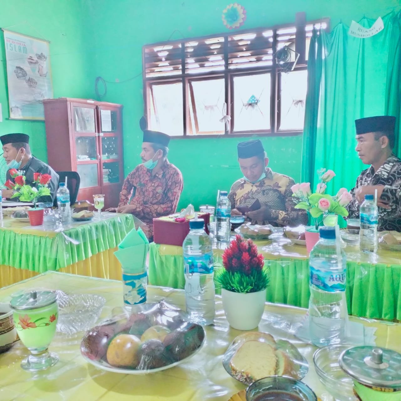 Kakankemenag bersama tim tinjau Verifikasi Dokumen MIS Sambay