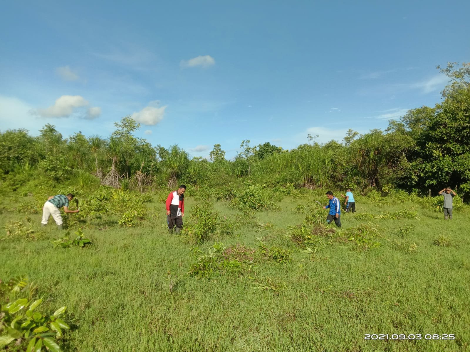 ASN Kemenag Simeulue Budayakan Jum’at Bersih