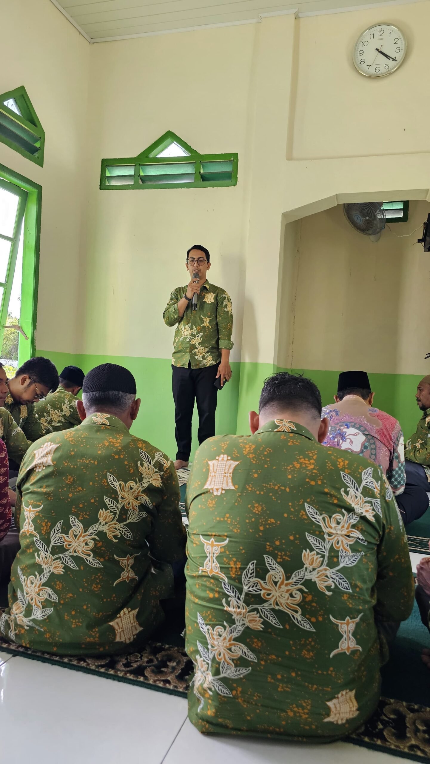 Tim BMN Kankemenag Simeulue Tinjau Langsung Administrasi Perlengkapan Akta Hibah dan Jual Beli Tanah Pada Madrasah