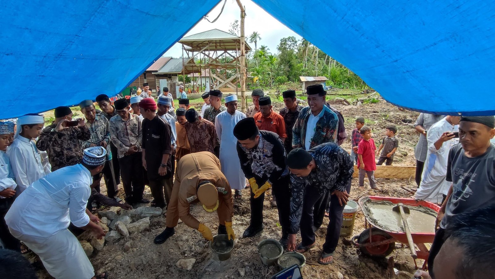 Plh. Kakankemenag Simeulue Hadiri Peletakan Batu Pertama Pembangunan Pondok Pesantren Darul ulum