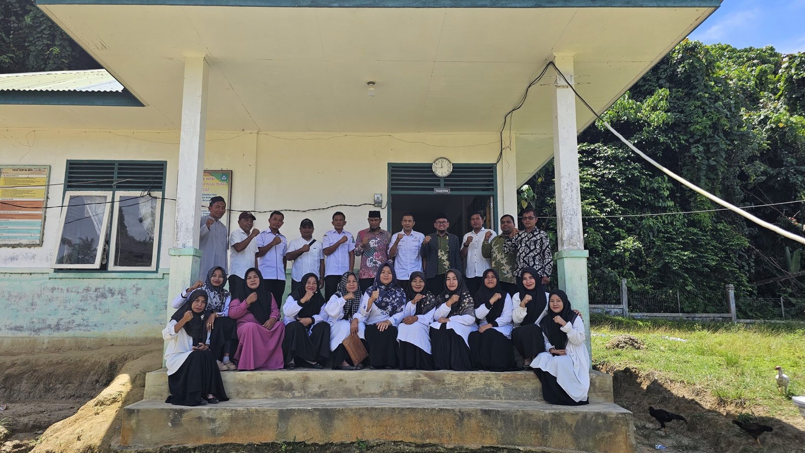 Abi Nashrullah, Kakankemenag Simeulue Kunjungi Pulau Teupah Daerah 3T: Sosialisasi Sekolah Ramah Anak, Moderasi Beragama, dan Program Getba Qur’an di SD-SMP Satap