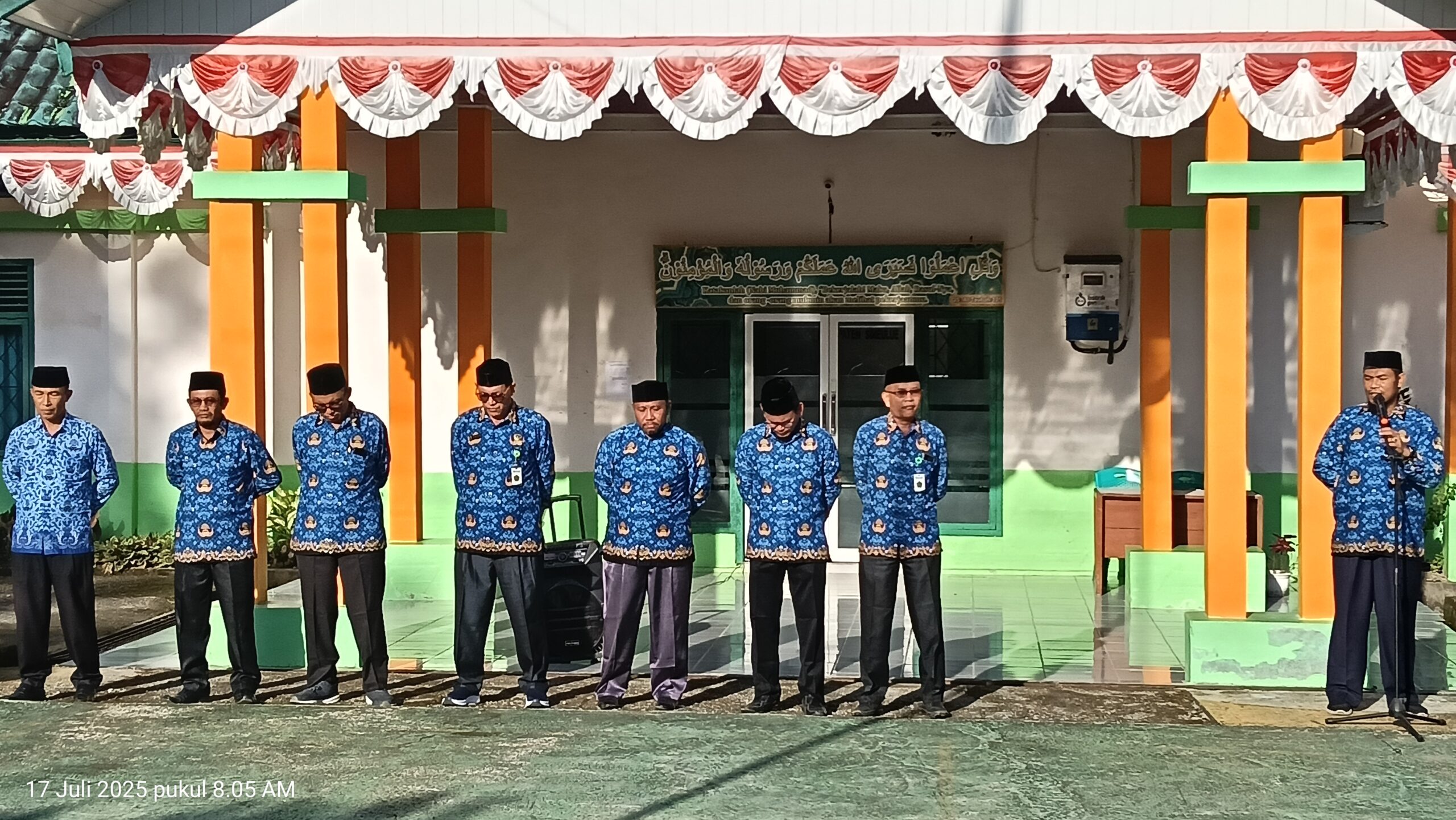 Upacara Penghormatan Bendera dan Doa: Kakankemenag Simeulue Tekankan Pelayanan dan Pendataan PPPK