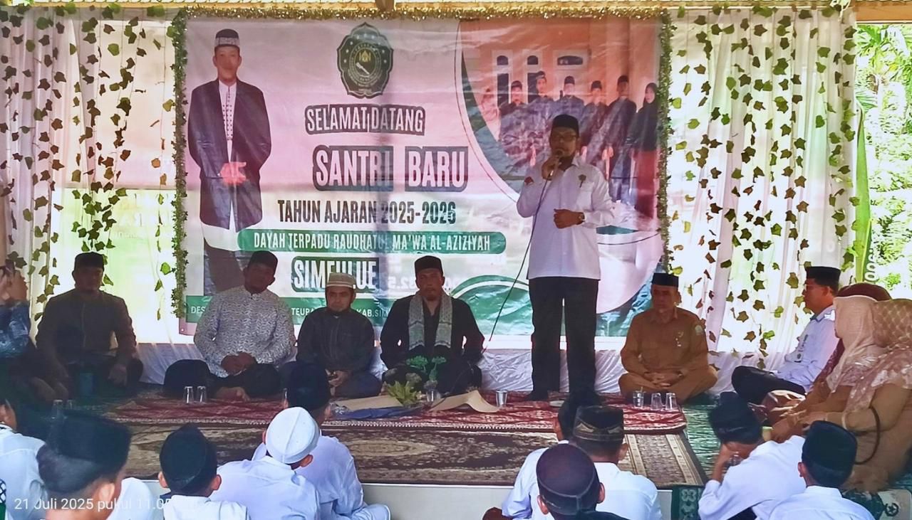 Kakankemenag Simeulue Hadiri Khatam dan Peusijuek Santri Dayah Raudhatul Ma’wa Al-Aziziyah