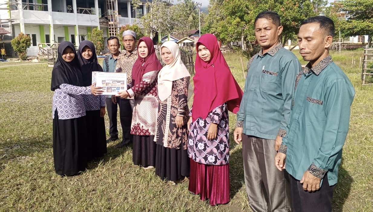 MIN 3 Simeulue Galang Donasi untuk Korban Bencana Aceh, Siswa dan Wali Murid Ambil Peran