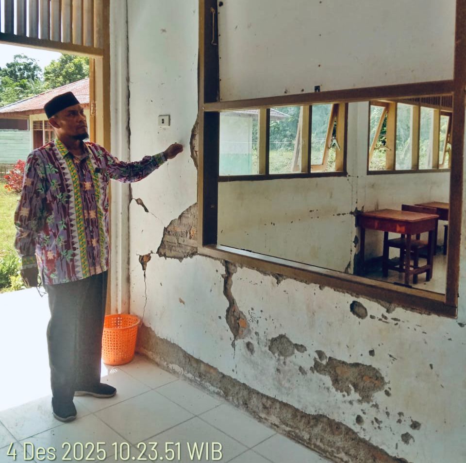 Kakankemenag Simeulue Lakukan Silaturahmi dan Tinjau Kondisi Madrasah Pasca Gempa