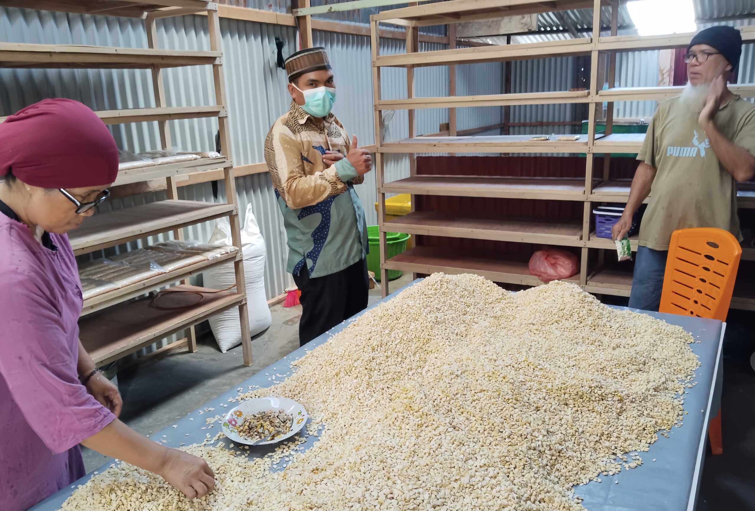 Dorong Ekonomi Lokal, KUA Simeulue Timur Gencarkan Sosialisasi Sertifikasi Halal di Sinabang