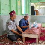 Penyuluh KUA Simeulue Timur, Ust. Abu Sani Sampaikan Makna Ramadhan dan Thaharah di Majlis Ta’lim Raudhatul Hasanah
